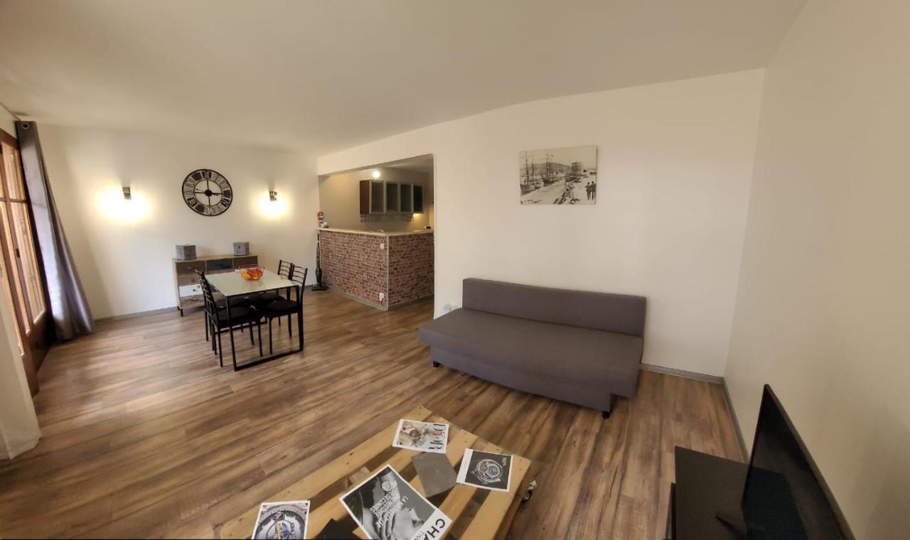 カシAu Calme, 200M Du Centre T2 Avec Balcon Et Parkingアパートメント エクステリア 写真