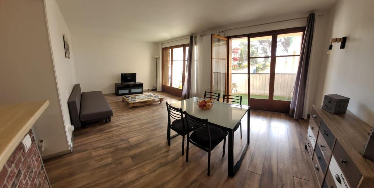 カシAu Calme, 200M Du Centre T2 Avec Balcon Et Parkingアパートメント エクステリア 写真